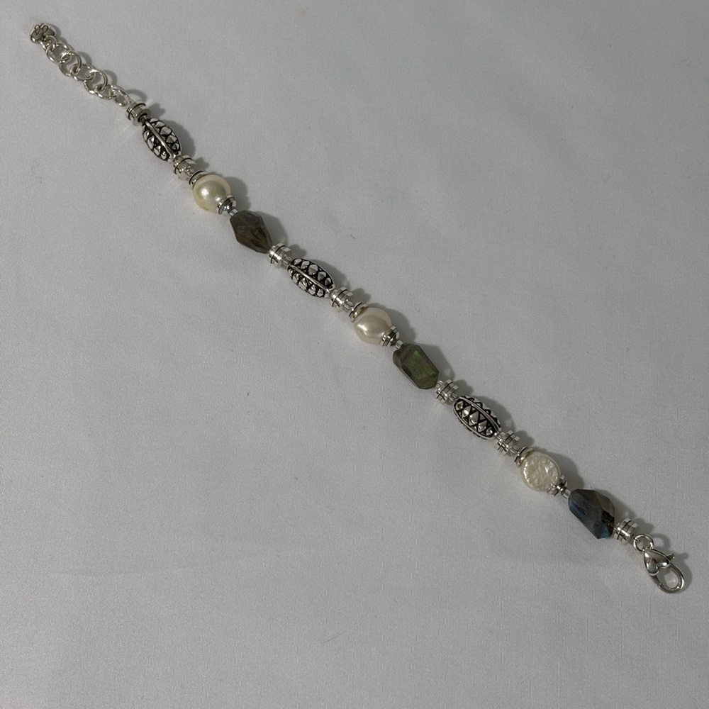 Brighton Vintage Faux Pearl, Grey Stone Silver Plated Beaded Bracelet -EUC - Picture 2 of 2